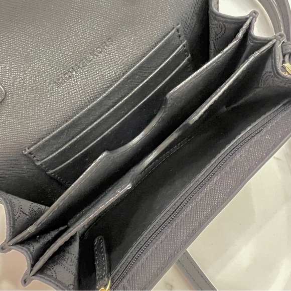 MICHAEL KORS - JET SET TRAVEL CHAIN WALLET CROSSBODY - BLACK - Picture 3 of 7